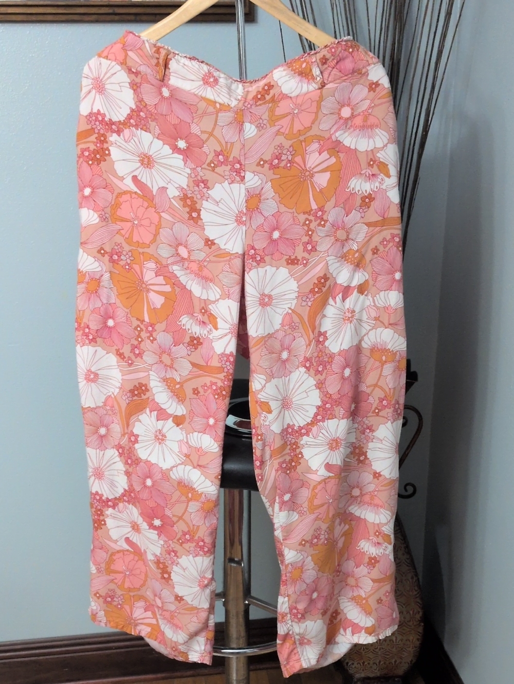 Bunulu Floral Wide-Leg Lounge Pants in Pink & Coral